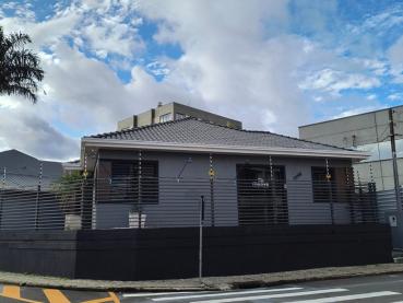 Casa Comercial de 182m² à Venda - Ponta Grossa - Ref. 527181-4