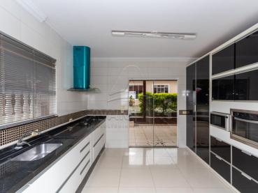 Casa de 600m² à Venda, 3 quartos - Ponta Grossa - Ref. 536399-4