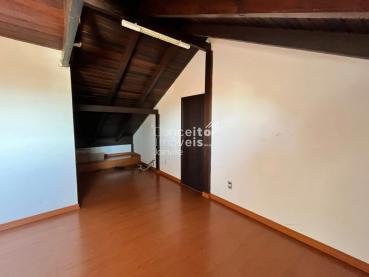 Sobrado de 204m² para Alugar, 4 quartos - Joinville - Ref. 516030-5