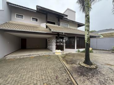 Sobrado de 204m² à Venda, 4 quartos - Joinville - Ref. 516031-4