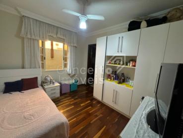 Casa de 197m² à Venda, 4 quartos - Ponta Grossa - Ref. 522151-4