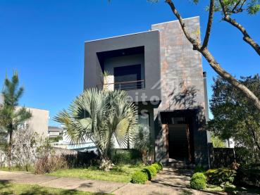 Casa em Condomínio de 354m² para Alugar, 4 quartos - Ponta Grossa - Ref. 525799-5