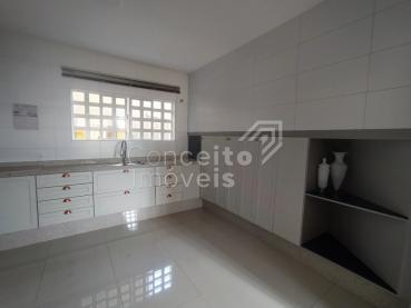 Casa de 244m² para Alugar, 4 quartos - Ponta Grossa - Ref. 526130-5