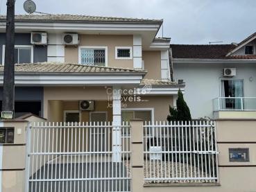 Casa de 104m² à Venda, 3 quartos - Joinville - Ref. 526144-4