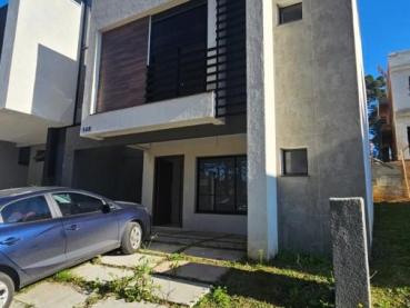 Casa em Condomínio de 128m² à Venda, 3 quartos - Curitiba - Ref. 526411-4