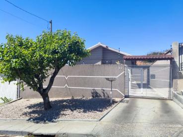 Casa de 240m² à Venda, 2 quartos - Ponta Grossa - Ref. 526003-4