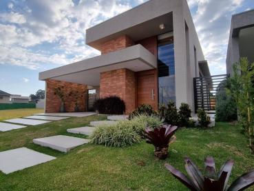 Casa de 300m² à Venda, 3 quartos - Ponta Grossa - Ref. 480842-4