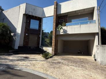 Casa de 378m² à Venda, 3 quartos - Ponta Grossa - Ref. 538235-4