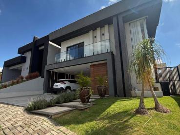 Casa de 318m² à Venda, 3 quartos - Ponta Grossa - Ref. 538739-4