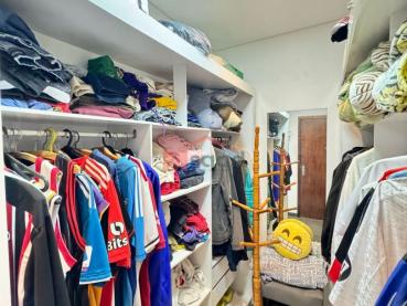 Casa de 210m² à Venda, 3 quartos - Ponta Grossa - Ref. 466994-4