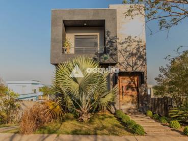 Casa de 10m² à Venda, 3 quartos - Ponta Grossa - Ref. 519410-4