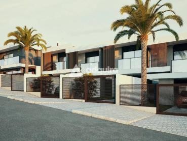 Sobrado de 10m² à Venda, 3 quartos - Ponta Grossa - Ref. 523746-4