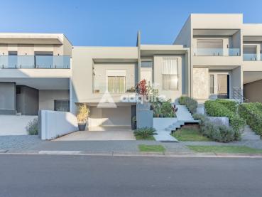 Casa de 300m² à Venda, 3 quartos - Ponta Grossa - Ref. 526185-4