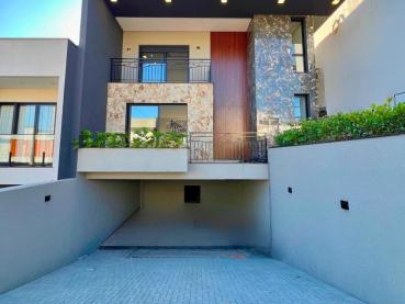 Casa em Condomínio de 320m² à Venda, 3 quartos - Ponta Grossa - Ref. 528618-4