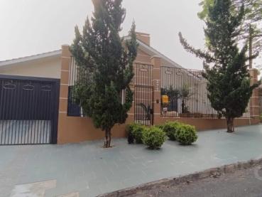 Casa de 300m² à Venda, 4 quartos - Ponta Grossa - Ref. 520102-4