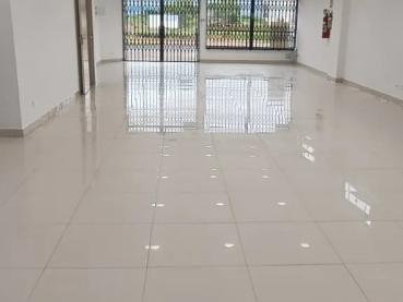 Sala Comercial de 130m² para Alugar - Ponta Grossa - Ref. 528198-5