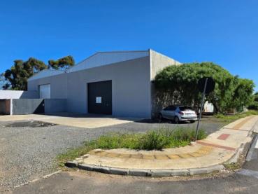 Armazém / Barracão / Depósito / Galpão de 630m² para Alugar - Ponta Grossa - Ref. 541899-5