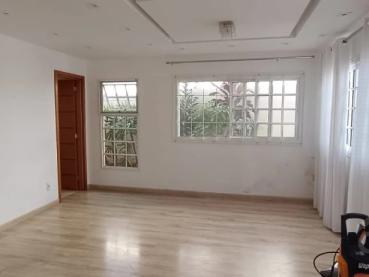 Sala Comercial de 190m² para Alugar - Ponta Grossa - Ref. 543699-5
