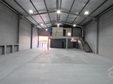 Armazém / Barracão / Depósito / Galpão de 380m² para Alugar - Ponta Grossa - Ref. 549406-5